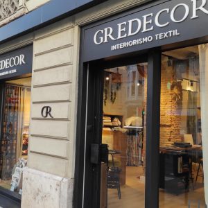 Fachada tienda física Gredecor